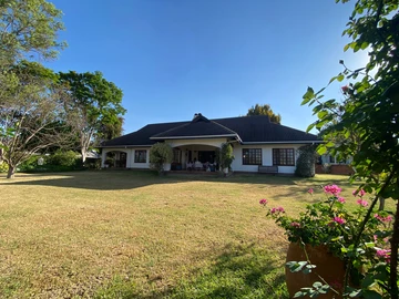 Beautiful Home On The Golf Course